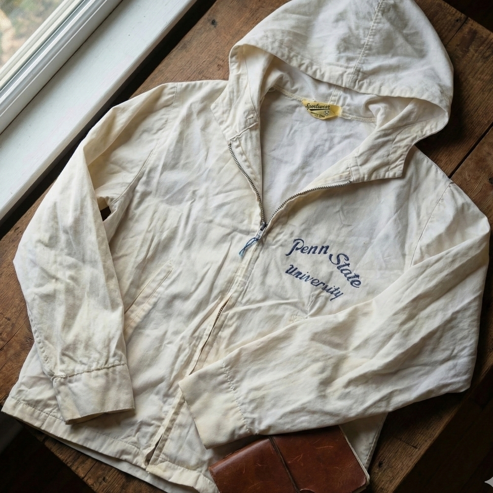 True Vintage 1950s Penn State Hooded Windbreaker Jacket Distressed Cotton Boxy